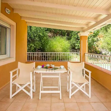 Elena Costa Villa *
