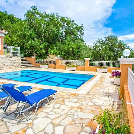Villa Elena Costa *