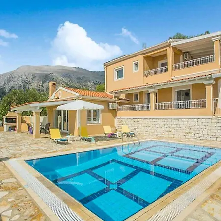 Villa Elena Costa *
